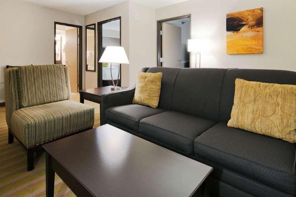 BEST WESTERN HARVEST INN AND S (Grand Forks)